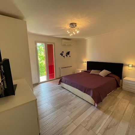 Reverso - Alloggi Con Solarium Vista Mare Caorle Eksteriør billede