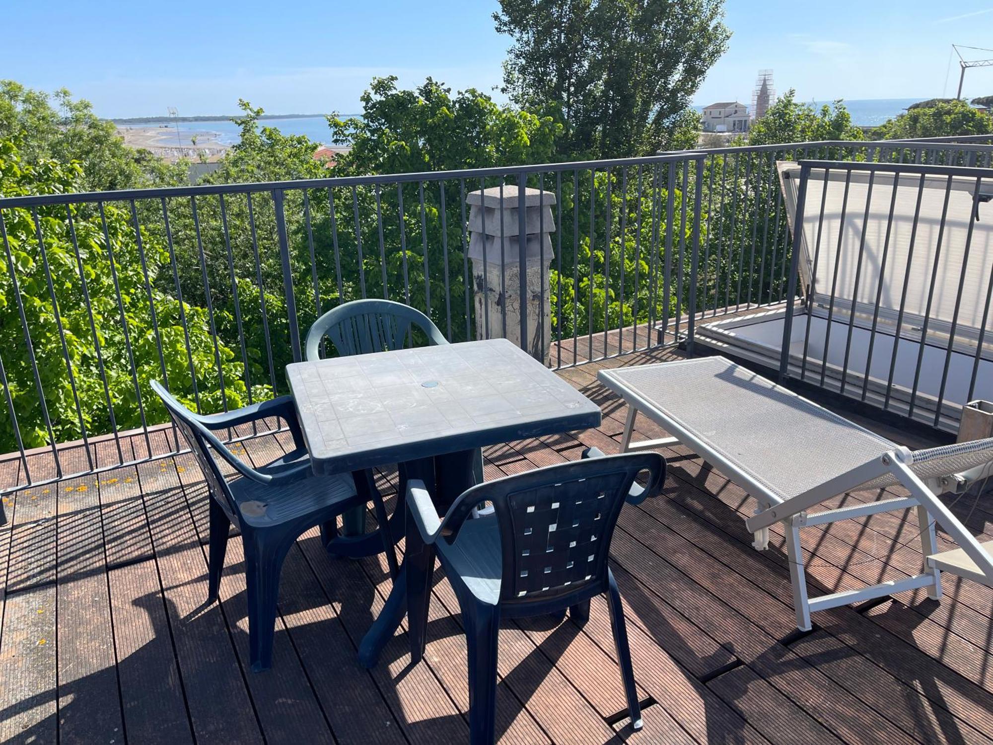 Reverso - Alloggi Con Solarium Vista Mare Caorle Eksteriør billede